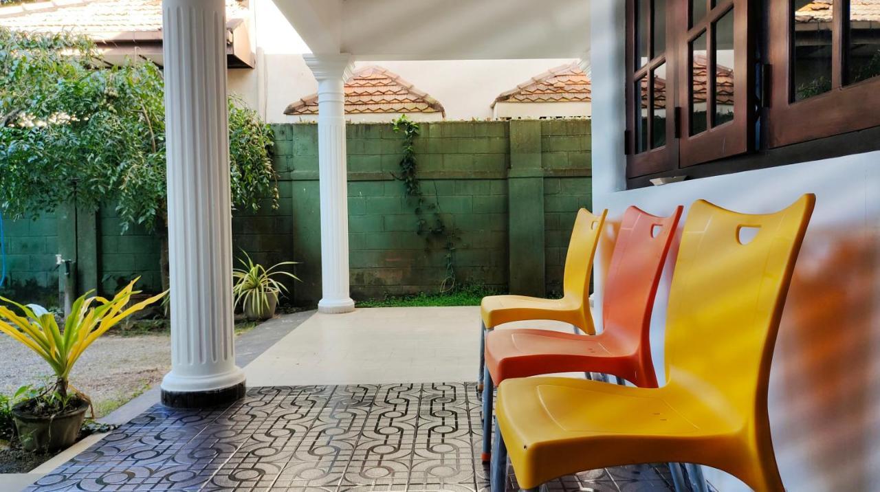 Airport Residence Inn Katunayake Exterior photo